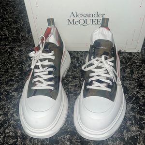 Alexander McQueen chunky low top army fatigue sneakers lightly worn!!!!